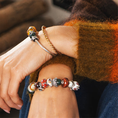 Ramybės puodelis, sidabrinis karoliukas