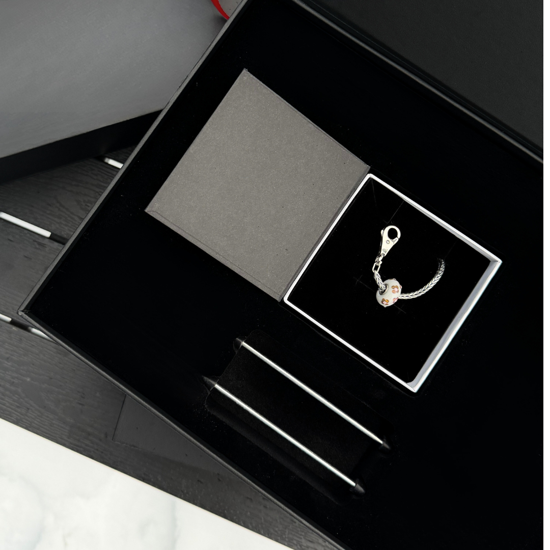 Apyrankės "Unikalumas" dovanų rinkinys prabangioje dėžutėje