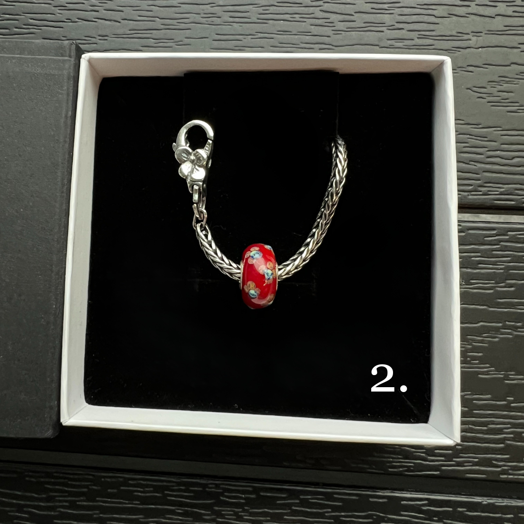 Apyrankės "Unikalumas" ir rankų kremo dovanų rinkinys prabangioje dėžutėje