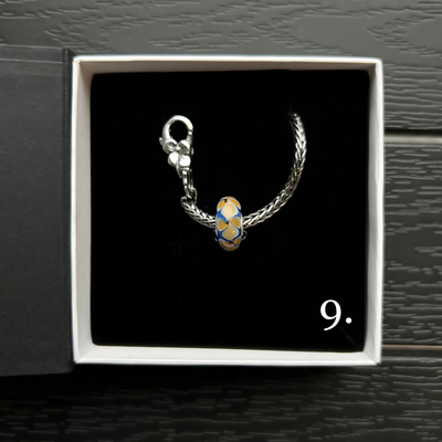 Apyrankės "Unikalumas" ir rankų kremo dovanų rinkinys prabangioje dėžutėje