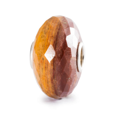 Ugninis Chalcedonas, akmens karoliukas